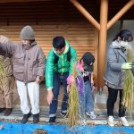素敵なお正月に向けて、しめ縄作り